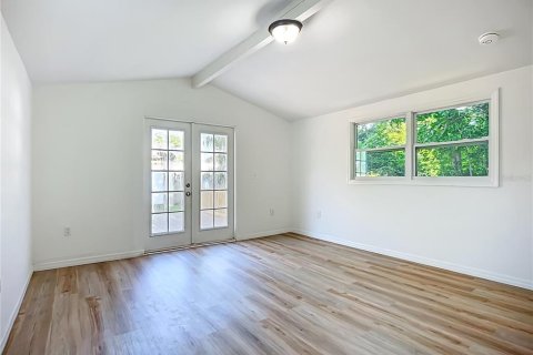 Villa ou maison à louer à Nokomis, Floride: 2 chambres, 69.12 m2 № 2165926 - photo 8