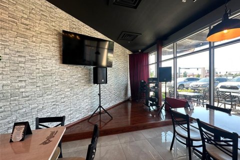Propiedad comercial en venta en Orlando, Florida № 1915323 - foto 6