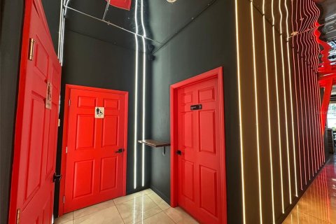 Propiedad comercial en venta en Orlando, Florida № 1915323 - foto 3