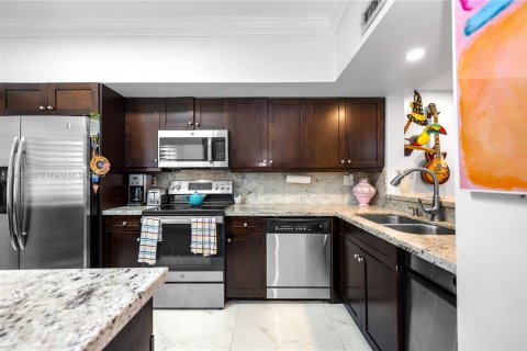 Townhouse in Miami, Florida 2 bedrooms, 116.13 sq.m. № 1973686 - photo 7