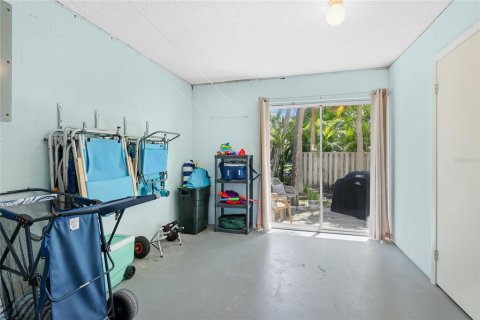 Купить кондоминиум в Холмс-Бич, Флорида 6 комнат, 118.17м2, № 2315321 - фото 26