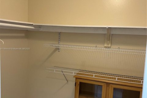 Condominio en venta en Miami, Florida, 1 dormitorio, 84.45 m2 № 1893178 - foto 14