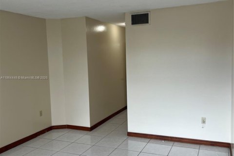 Condominio en venta en Miami, Florida, 1 dormitorio, 84.45 m2 № 1893178 - foto 19