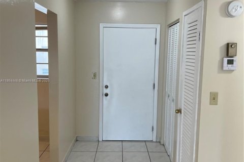 Condominio en venta en Miami, Florida, 1 dormitorio, 84.45 m2 № 1893178 - foto 5