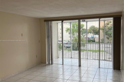 Condominio en venta en Miami, Florida, 1 dormitorio, 84.45 m2 № 1893178 - foto 7