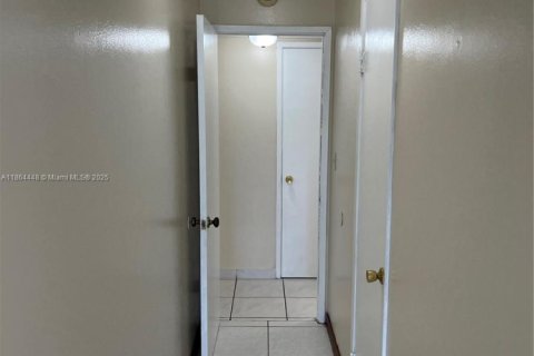 Condominio en venta en Miami, Florida, 1 dormitorio, 84.45 m2 № 1893178 - foto 21