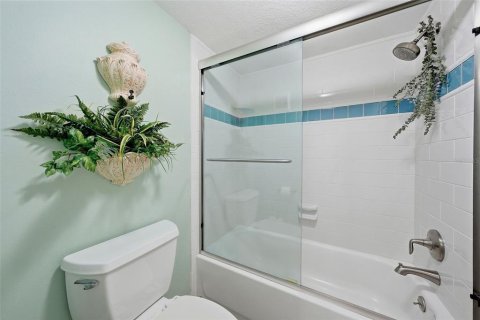 Condo in Tarpon Springs, Florida, 2 bedrooms  № 2133900 - photo 20