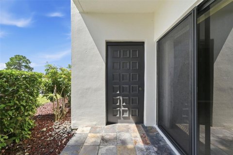 Condo in Tarpon Springs, Florida, 2 bedrooms  № 2133900 - photo 25