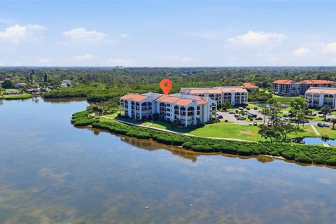 Condo in Tarpon Springs, Florida, 2 bedrooms  № 2133900 - photo 27