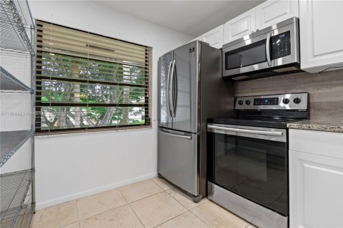 Copropriété à vendre à Boca Raton, Floride: 2 chambres, 112.97 m2 № 1963291 - photo 6