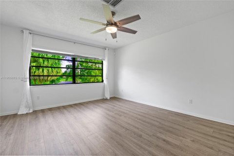 Copropriété à vendre à Boca Raton, Floride: 2 chambres, 112.97 m2 № 1963291 - photo 17
