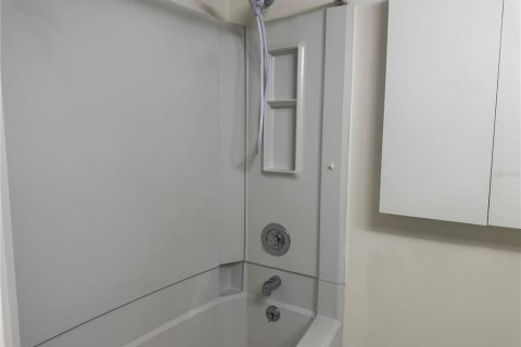 Casa en alquiler en Venice, Florida, 2 dormitorios, 94.2 m2 № 1908210 - foto 24