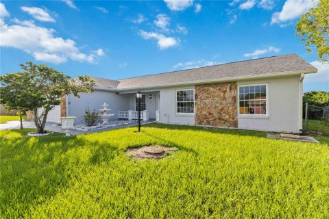 Casa en venta en Kissimmee, Florida, 4 dormitorios, 160.72 m2 № 1904661 - foto 3