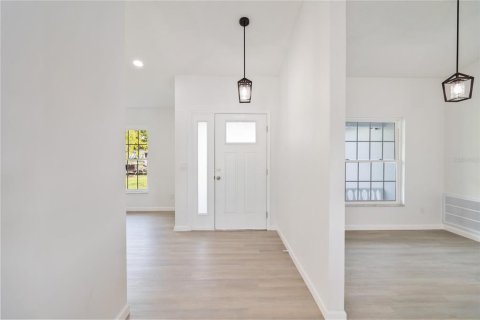 Casa en venta en Kissimmee, Florida, 4 dormitorios, 160.72 m2 № 1904661 - foto 4