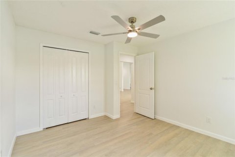 Casa en venta en Kissimmee, Florida, 4 dormitorios, 160.72 m2 № 1904661 - foto 27
