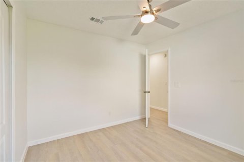 Casa en venta en Kissimmee, Florida, 4 dormitorios, 160.72 m2 № 1904661 - foto 29