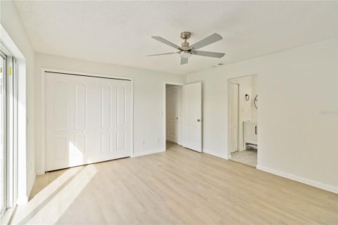 Casa en venta en Kissimmee, Florida, 4 dormitorios, 160.72 m2 № 1904661 - foto 24