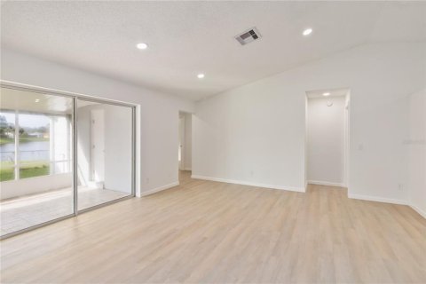 Casa en venta en Kissimmee, Florida, 4 dormitorios, 160.72 m2 № 1904661 - foto 19