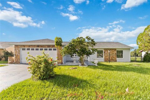 Casa en venta en Kissimmee, Florida, 4 dormitorios, 160.72 m2 № 1904661 - foto 1