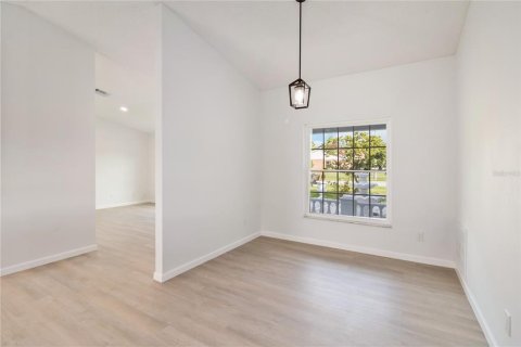 Casa en venta en Kissimmee, Florida, 4 dormitorios, 160.72 m2 № 1904661 - foto 17