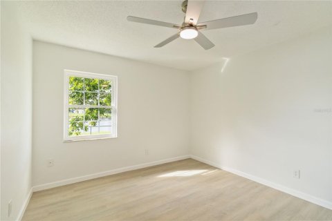 Casa en venta en Kissimmee, Florida, 4 dormitorios, 160.72 m2 № 1904661 - foto 26