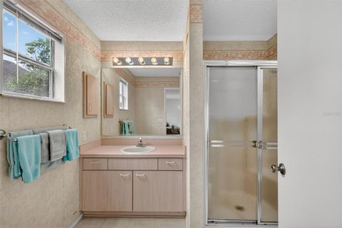 House in The Villages, Florida 2 bedrooms, 143.44 sq.m. № 1917946 - photo 16