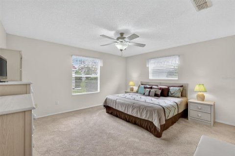 House in The Villages, Florida 2 bedrooms, 143.44 sq.m. № 1917946 - photo 14