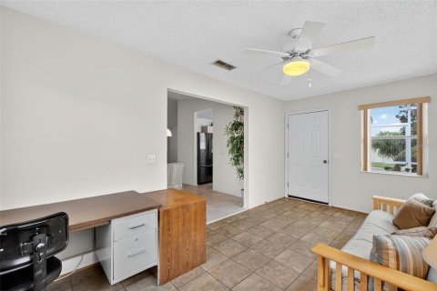 House in The Villages, Florida 2 bedrooms, 143.44 sq.m. № 1917946 - photo 23