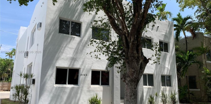 Apartment in Miami, Florida 2 bedrooms, 91.04 sq.m. № 2068743