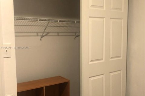 Apartment in Miami, Florida 2 bedrooms, 91.04 sq.m. № 2068743 - photo 9