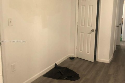 Apartment in Miami, Florida 2 bedrooms, 91.04 sq.m. № 2068743 - photo 12