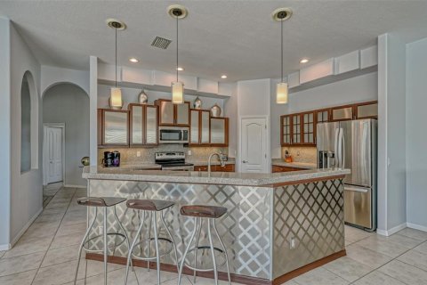 House in Sarasota, Florida 3 bedrooms, 250 sq.m. № 383278 - photo 20