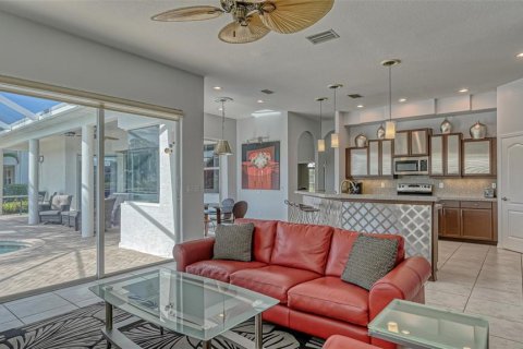 House in Sarasota, Florida 3 bedrooms, 250 sq.m. № 383278 - photo 18
