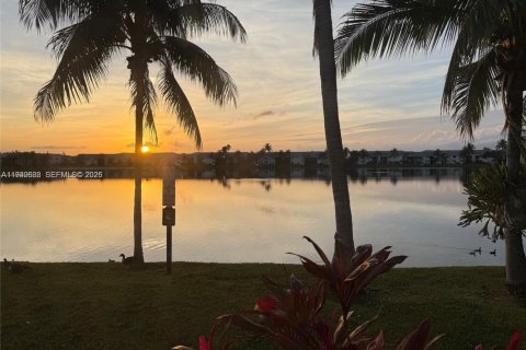 Condo in Homestead, Florida, 2 bedrooms  № 1997984 - photo 2