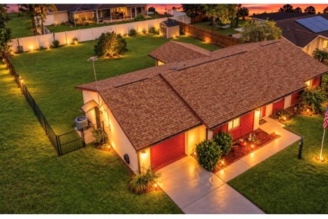 Villa ou maison à Palm Coast, Floride 3 chambres, 113.43 m2 № 2391348