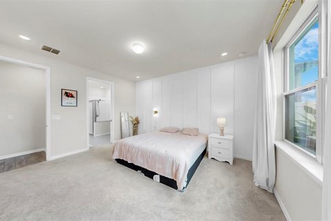 House in Tampa, Florida 4 bedrooms, 200.3 sq.m. № 1808235 - photo 25