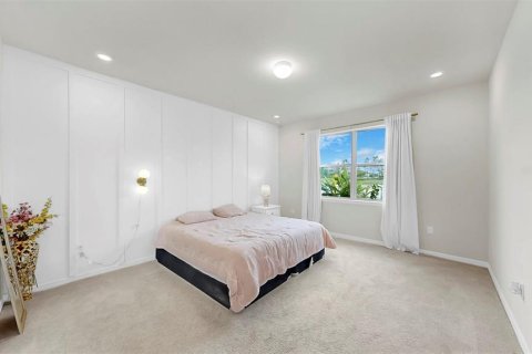 House in Tampa, Florida 4 bedrooms, 200.3 sq.m. № 1808235 - photo 26