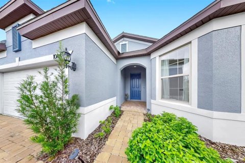 House in Tampa, Florida 4 bedrooms, 200.3 sq.m. № 1808235 - photo 3