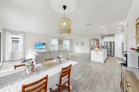 House in Tampa, Florida 4 bedrooms, 200.3 sq.m. № 1808235 - photo 19