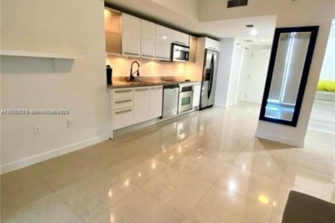 Condominio en alquiler en Miami, Florida, 41.9 m2 № 1988035 - foto 9