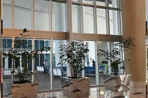 Condominio en alquiler en Miami, Florida, 41.9 m2 № 1988035 - foto 28