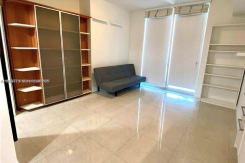 Condominio en alquiler en Miami, Florida, 41.9 m2 № 1988035 - foto 8