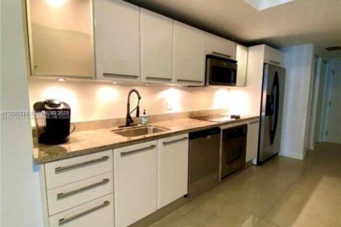 Condominio en alquiler en Miami, Florida, 41.9 m2 № 1988035 - foto 22