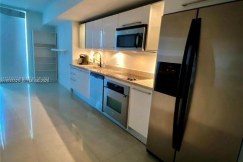 Condominio en alquiler en Miami, Florida, 41.9 m2 № 1988035 - foto 24