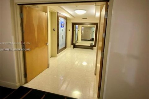 Condominio en alquiler en Miami, Florida, 41.9 m2 № 1988035 - foto 5