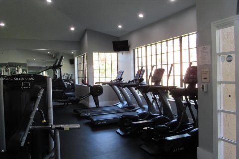 Condo in Coral Springs, Florida, 2 bedrooms  № 1708193 - photo 8
