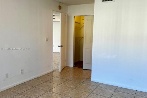 Condo in Coral Springs, Florida, 2 bedrooms  № 1708193 - photo 16