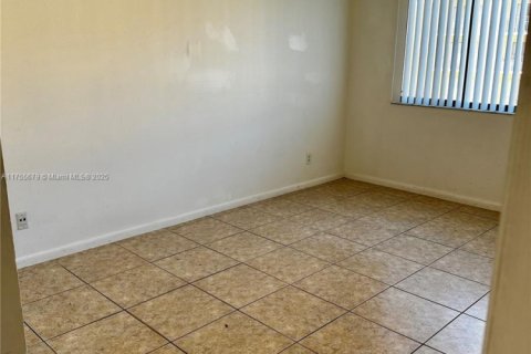 Condo in Coral Springs, Florida, 2 bedrooms  № 1708193 - photo 19