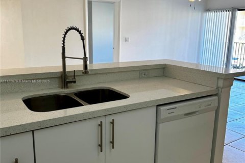 Condo in Coral Springs, Florida, 2 bedrooms  № 1708193 - photo 26