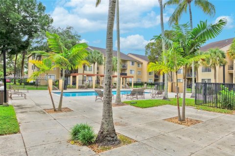 Condo in Coral Springs, Florida, 2 bedrooms № 1708193